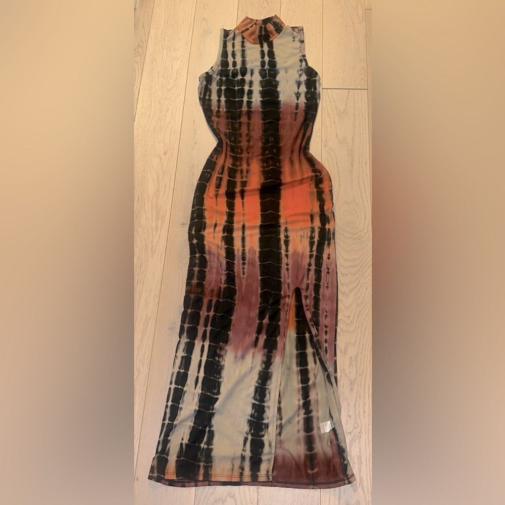 Women’s 4 Piece Bundle Of Dresses Size Small. 2 New Never Used & 2 Used Twice - Picture 4 of 5